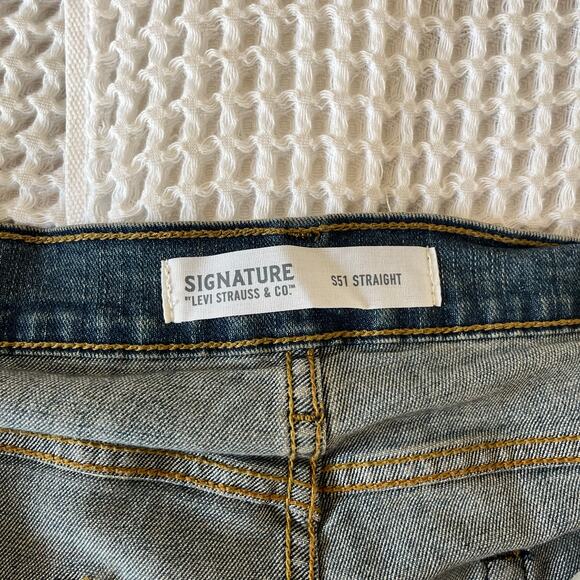 Signature Levi's S51 Straight Fit Jeans Men’s 42x30 Blue Medium Wash Denim - Picture 4 of 8